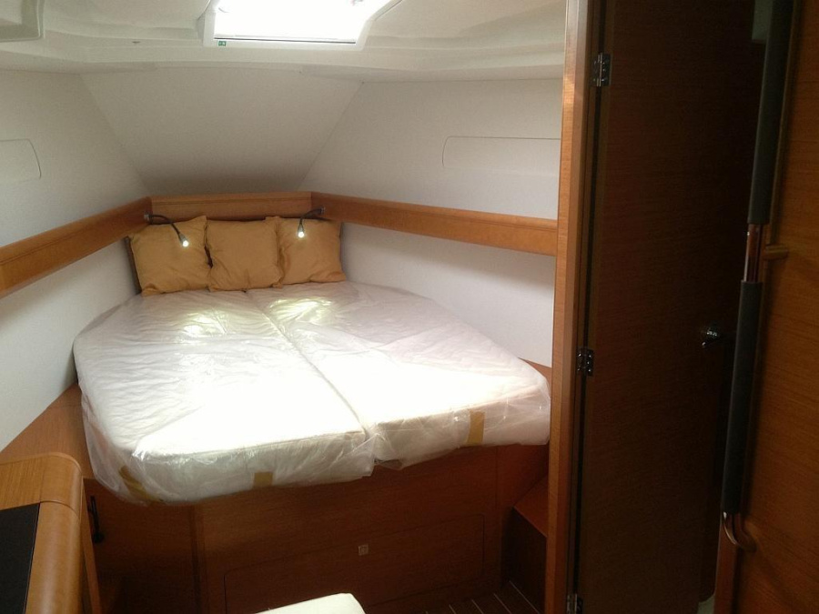 Photo #1 - Sun Odyssey - DOUBLE CABIN (Sailing school - double cabin) en Yachtclub Seget (Marina Baotić) - 33355