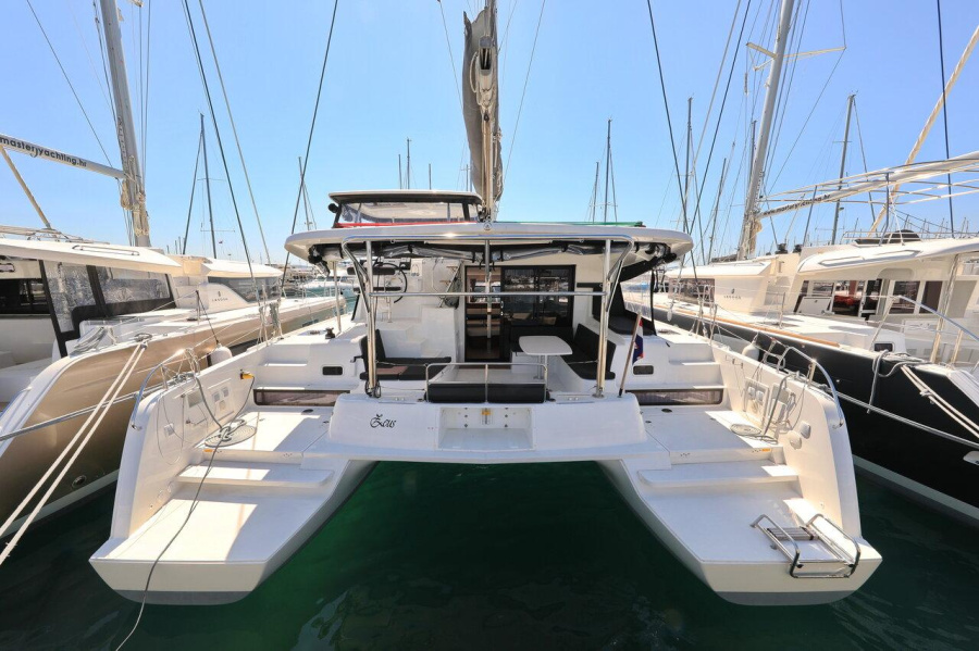 Photo #1 - Lagoon 42 - 4 + 2 cab. (Zeus) in D-Marin Dalmacija Marina - 33432