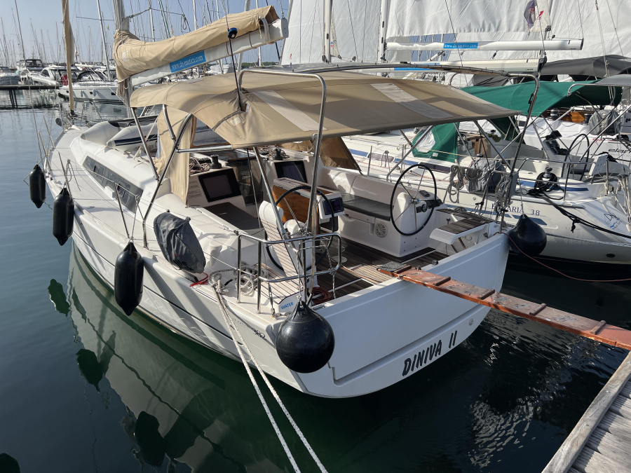 Photo #1 - Dufour 382 GL (Diniva II) in Marina Punat - 33478