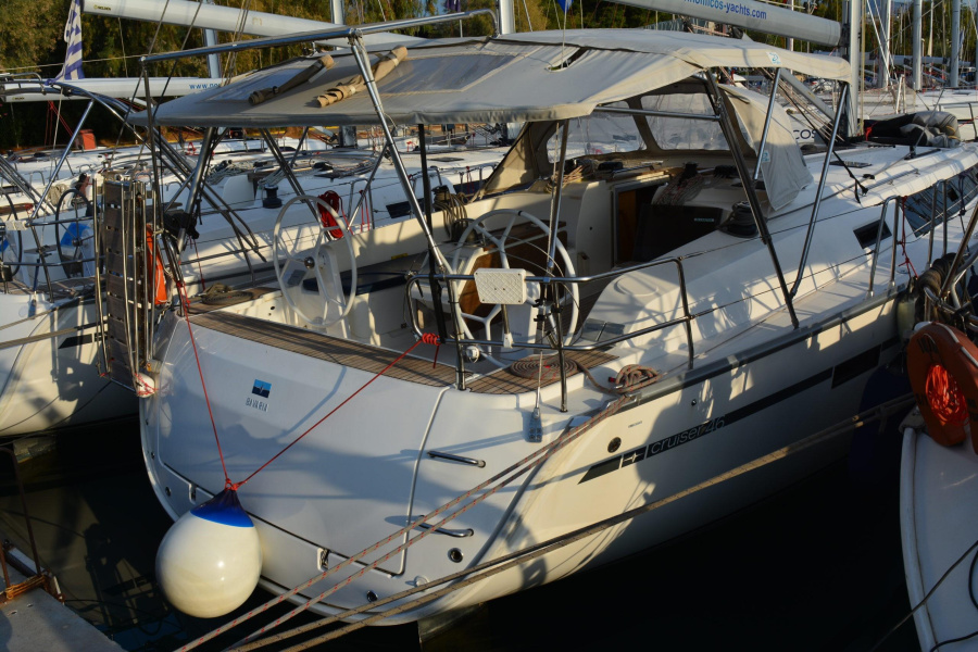 Photo #1 - Bavaria Cruiser 46 - 4 cab. (Kassandra) en Athens, Alimos marina - 33573