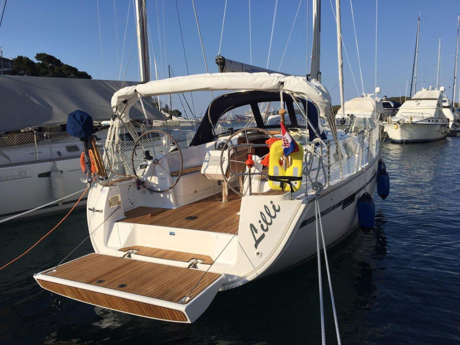 Photo #1 - Bavaria Cruiser 37 - 3 cab. (Lilli) en Marina - 33610
