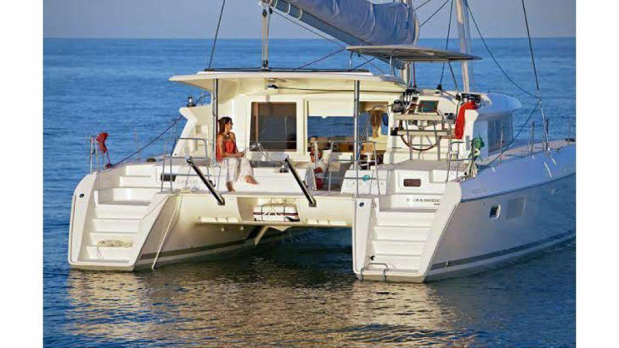 Photo #1 - Lagoon 421 (Azzurra) en Marina Poseidon - 33739