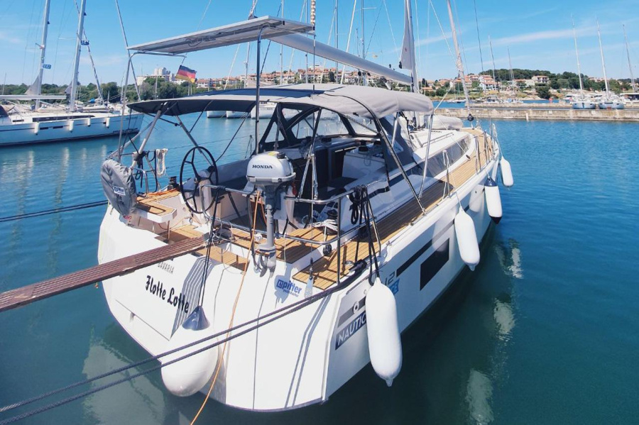 Photo #1 - Bavaria C42 Style (Flotte Lotte) en Marina Tehnomont Veruda - 33825