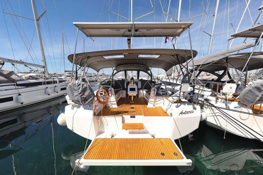 Photo #1 - Bavaria C42 Style (Antares) in Marina Kornati - 33975
