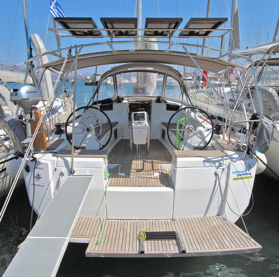 Photo #1 - Sun Odyssey 449 (Kronos) en main port - 34034