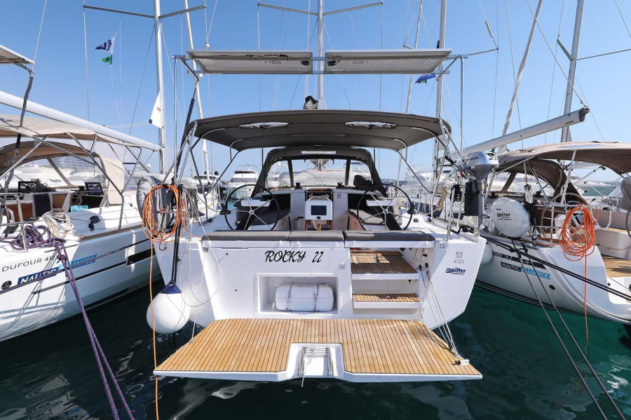 Photo #1 - Dufour 430 (Rocky II) in Marina Hramina - 34108