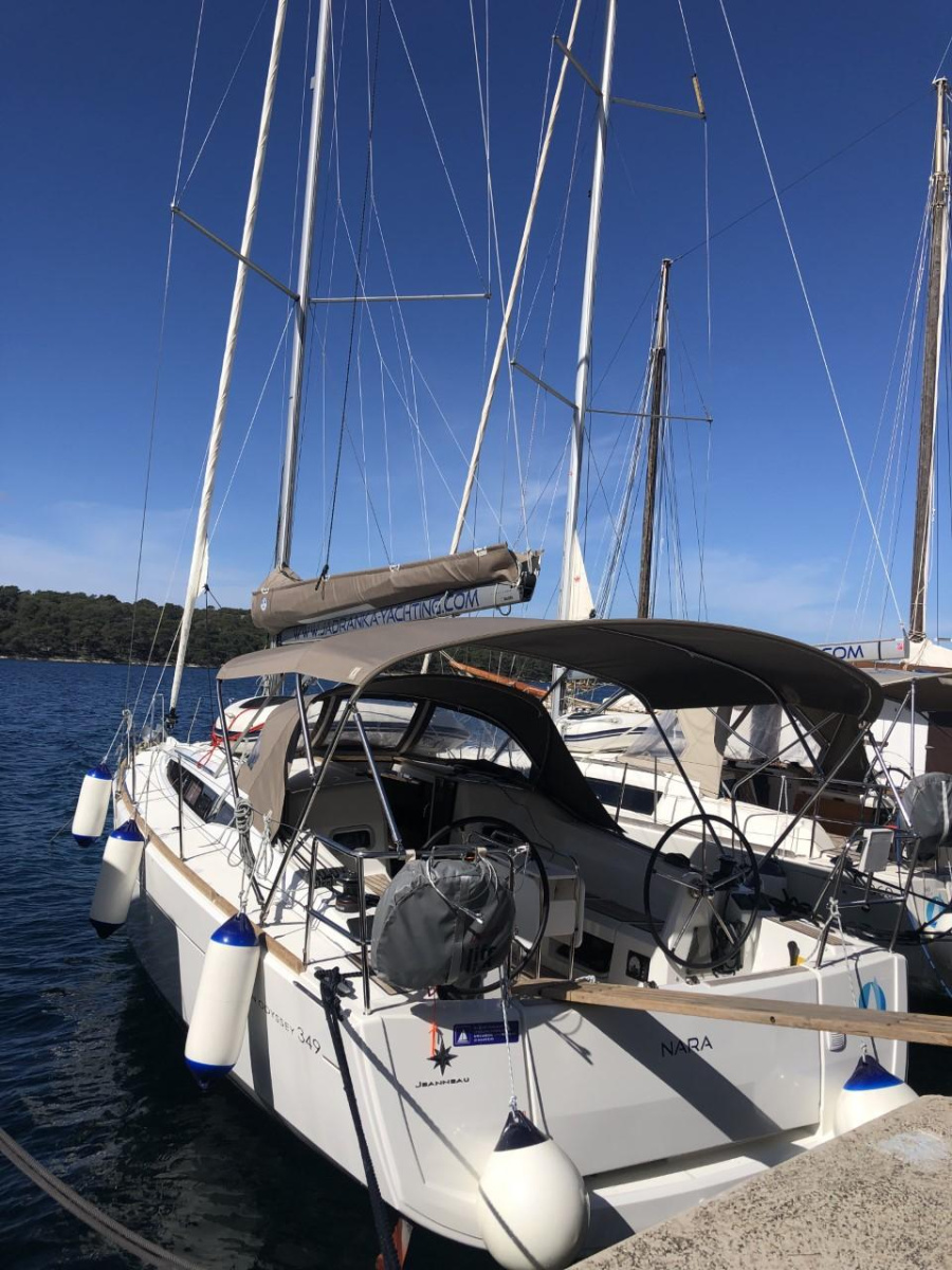 Photo #1 - Sun Odyssey 349 (Nara) en Marina Losinj - 34132