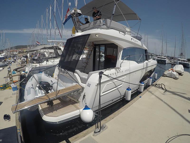 Photo #1 - Prestige 420 Fly (Brigadoon) en Marina Mandalina - 34140