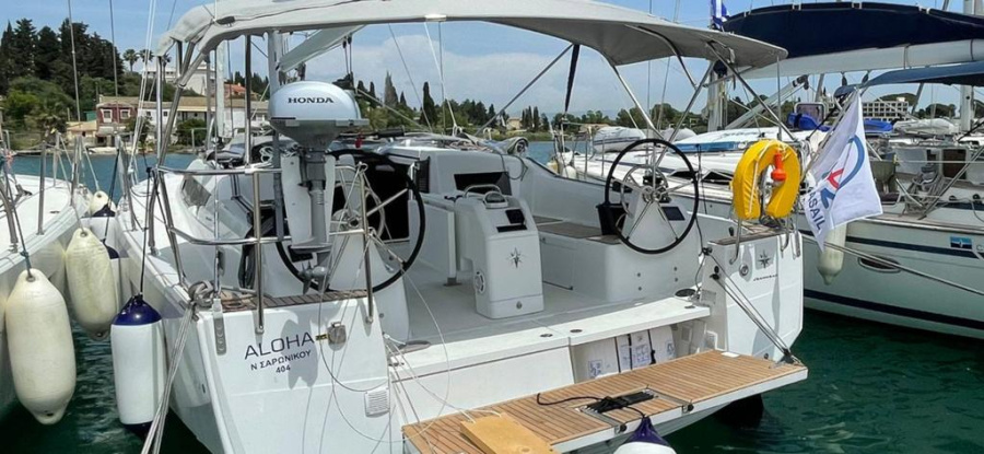 Photo #1 - Sun Odyssey 410 - 3 cab. (Aloha) in Gouvia Marina - 34146