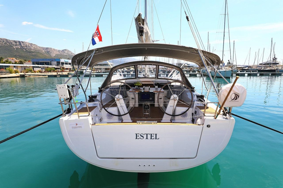 Photo #1 - Hanse 418 - 3 cab. (Estel) in Marina - 34266