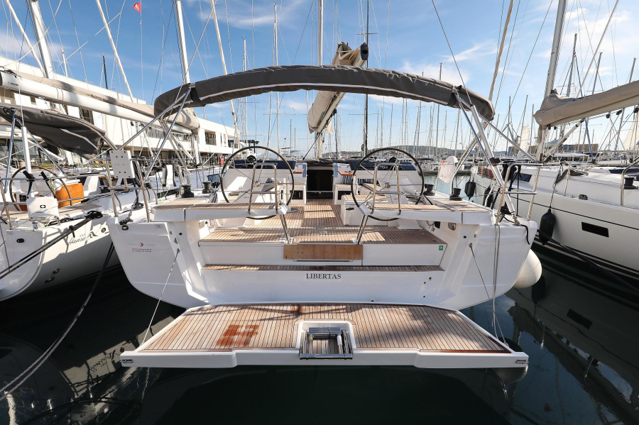 Photo #1 - Hanse 460 - 4 cab. (Libertas) in Yachtclub Seget (Marina Baotić) - 34290