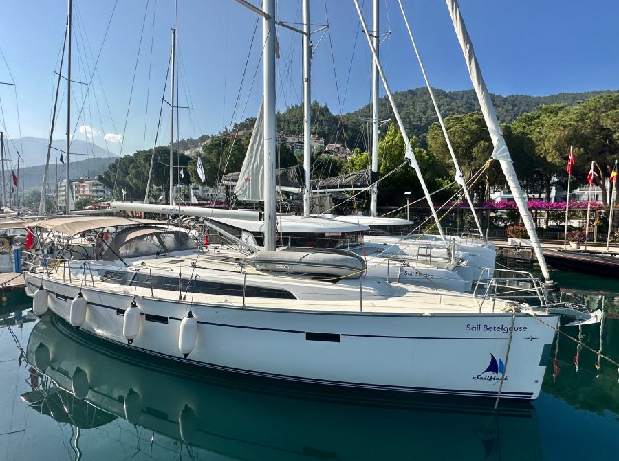 Photo #1 - Bavaria Cruiser 46 - 4 cab. (Sail Betelgeuse) in Ece Saray Marina Resort - 34358