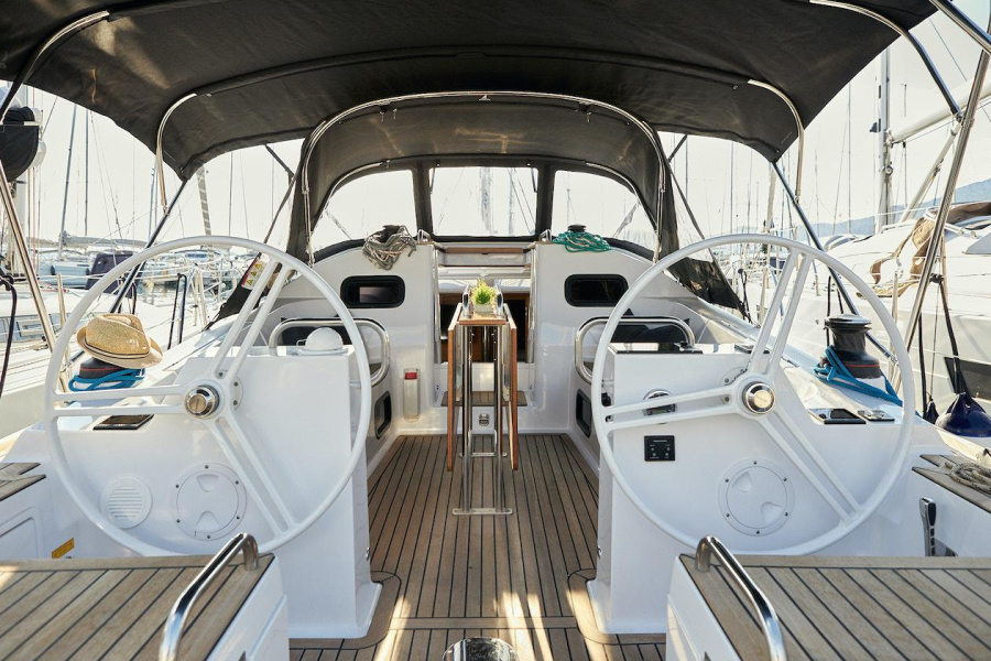Photo #1 - Elan Impression 40.1 (Finola) en Marina - 34404