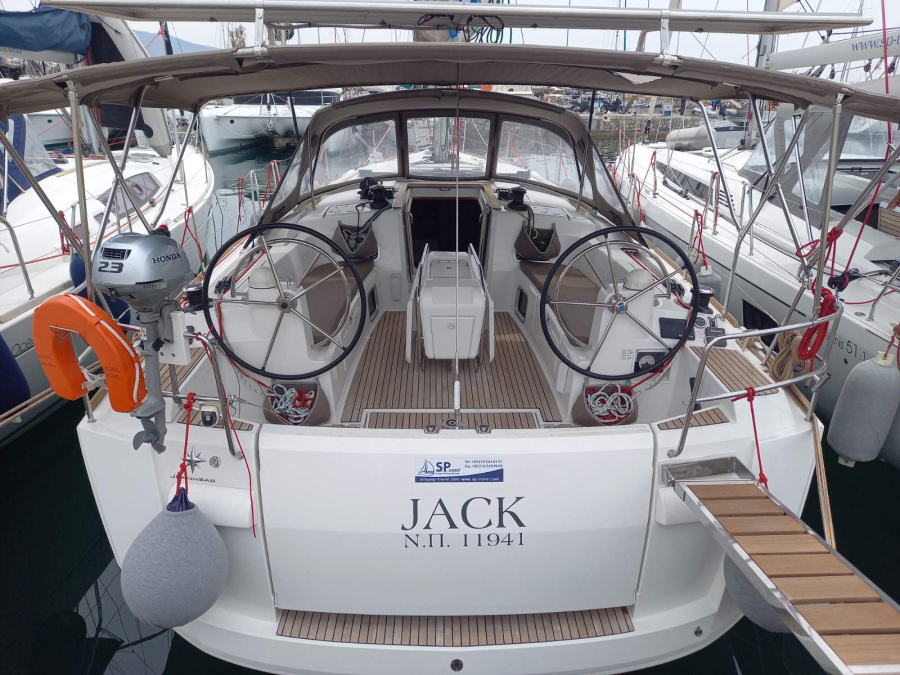 Photo #1 - Sun Odyssey 479 - 4 cab. (Jack) en Athens, Alimos marina - 34536