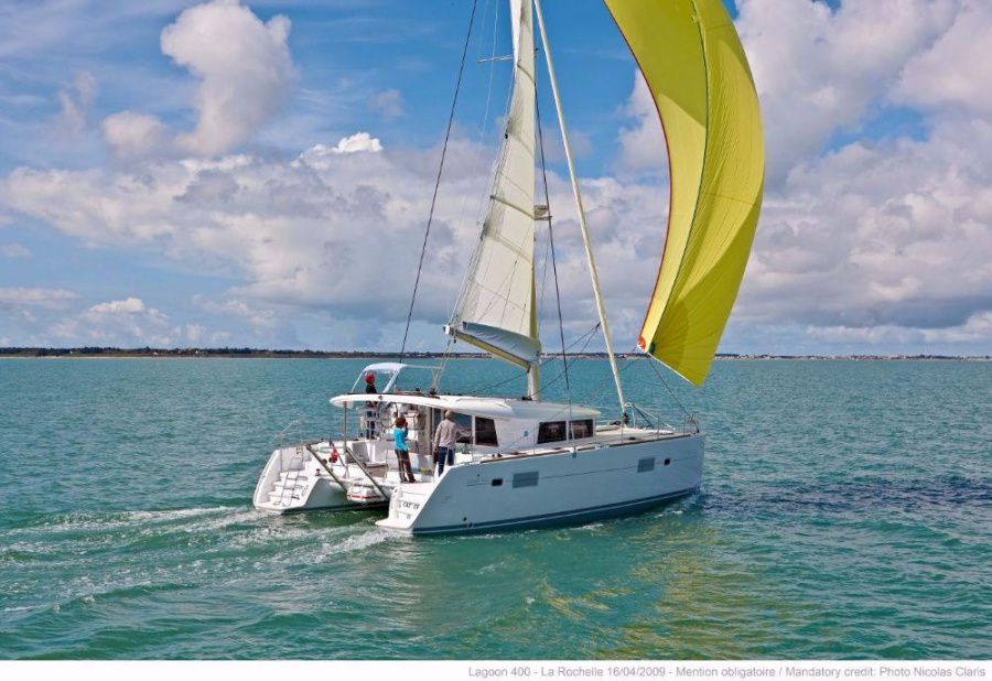 Photo #1 - Lagoon 400 - 4 + 2 cab. (ECONOMY) in Rhodes New Marina - 35012