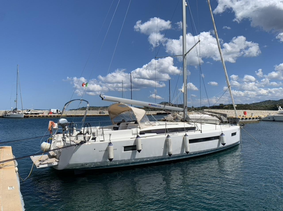 Photo #1 - Sun Odyssey 490 - 5 + 1 cab. (ECONOMY) in  - 35068