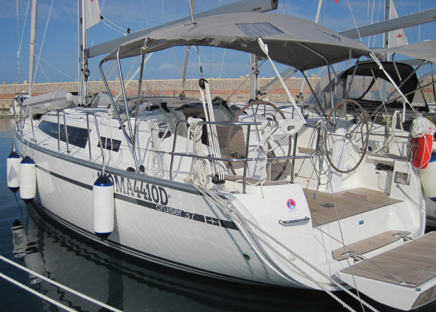 Photo #1 - Bavaria Cruiser 37 - 3 cab. (ECONOMY) in Capo D'orlando Marina - 35187