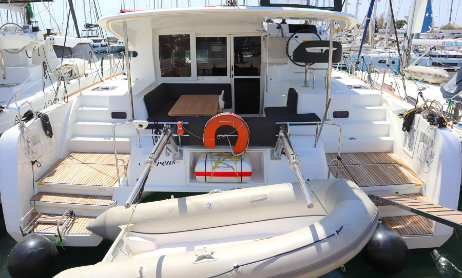 Photo #1 - Lagoon 40 - 3 + 2 cab (ECONOMY) in Alimos marina - 35301