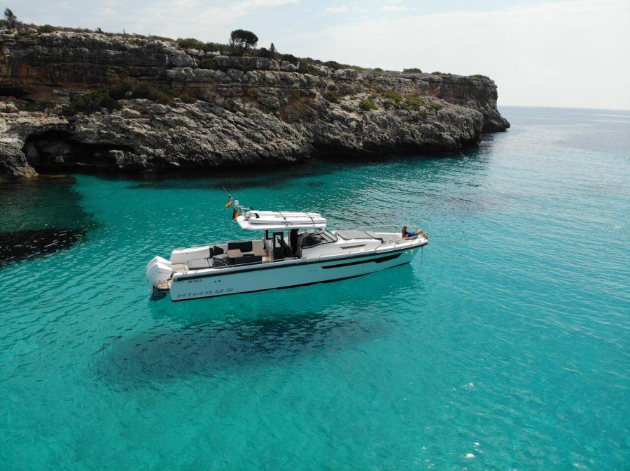 Photo #1 - Nimbus T11 (Ruddy) in Marina - 35353
