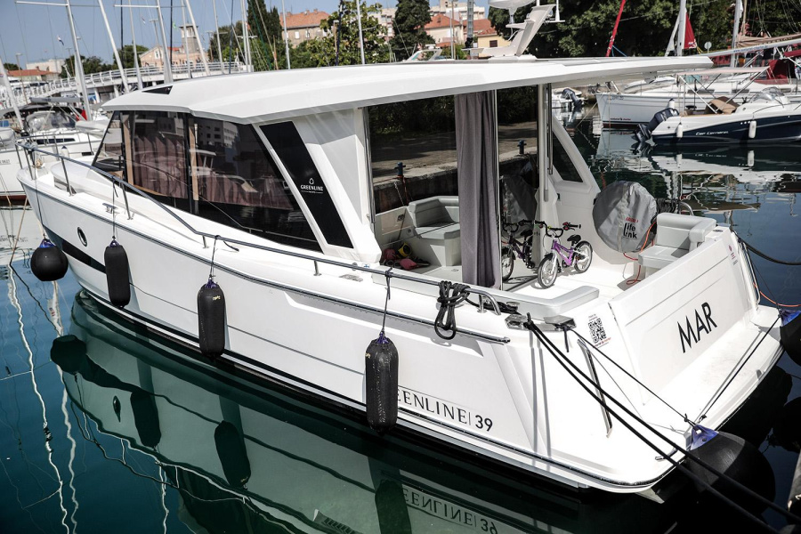 Photo #1 - Greenline 39 (Mar) in Marina Kornati - 35462