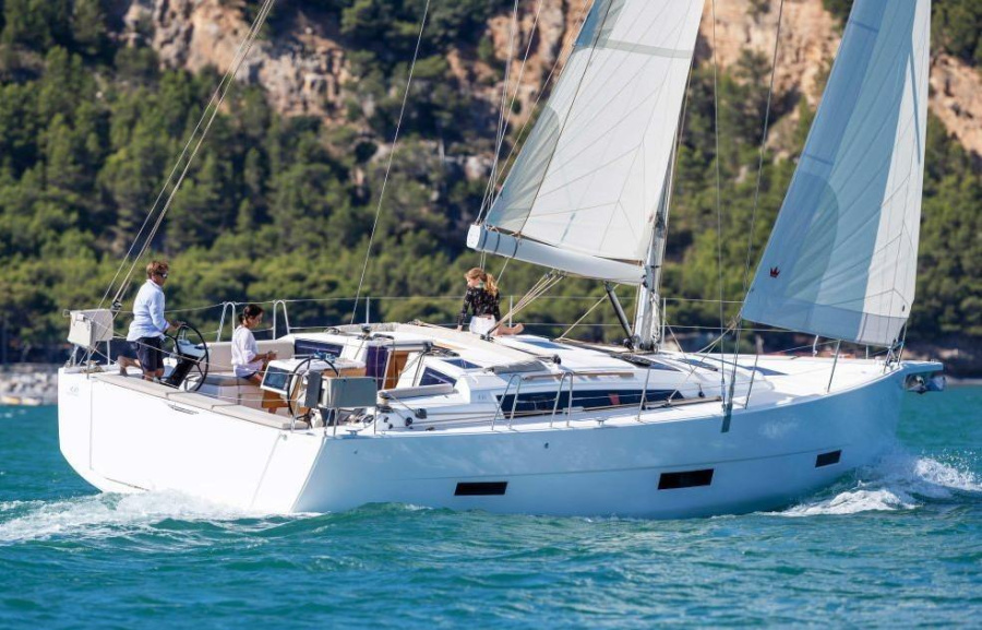 Photo #1 - Dufour 430 GL (ARUNA) in Yachtclub Seget (Marina Baotić) - 35504