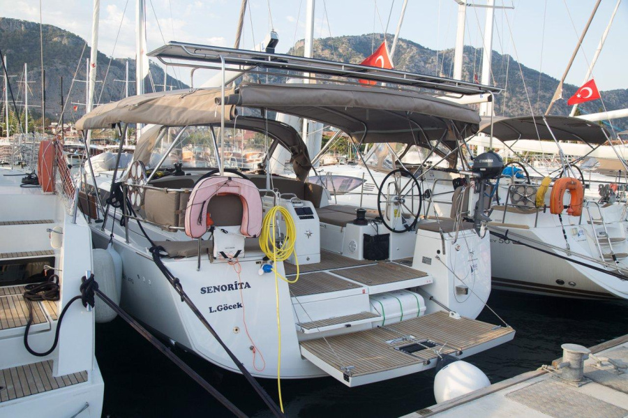 Photo #1 - Sun Odyssey 490 - 4 + 1 cab. (Senorita) in Göcek - 35542
