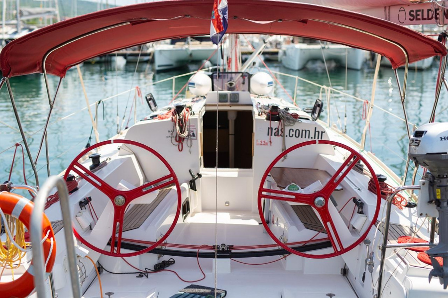 Photo #1 - Elan 350 Performance - 3 cab. (Euphoria) en Luka Punat - 35586
