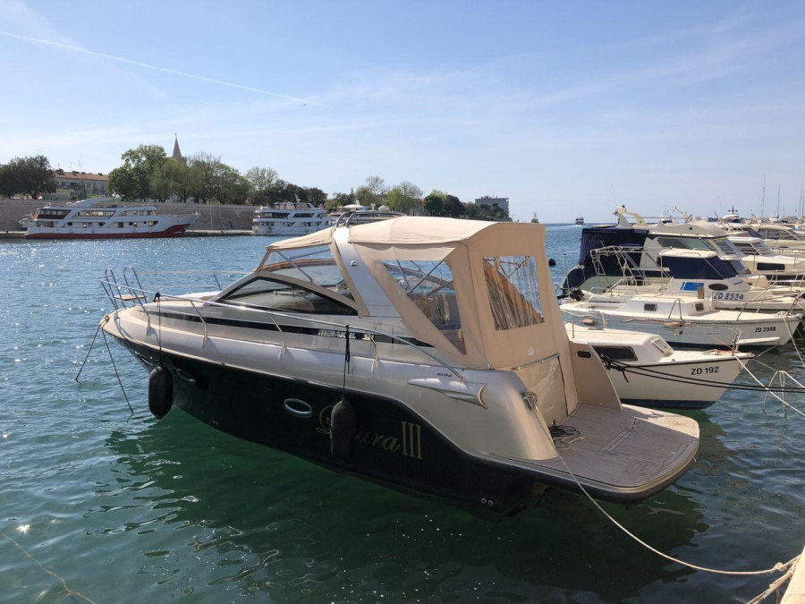 Laura III - 1
