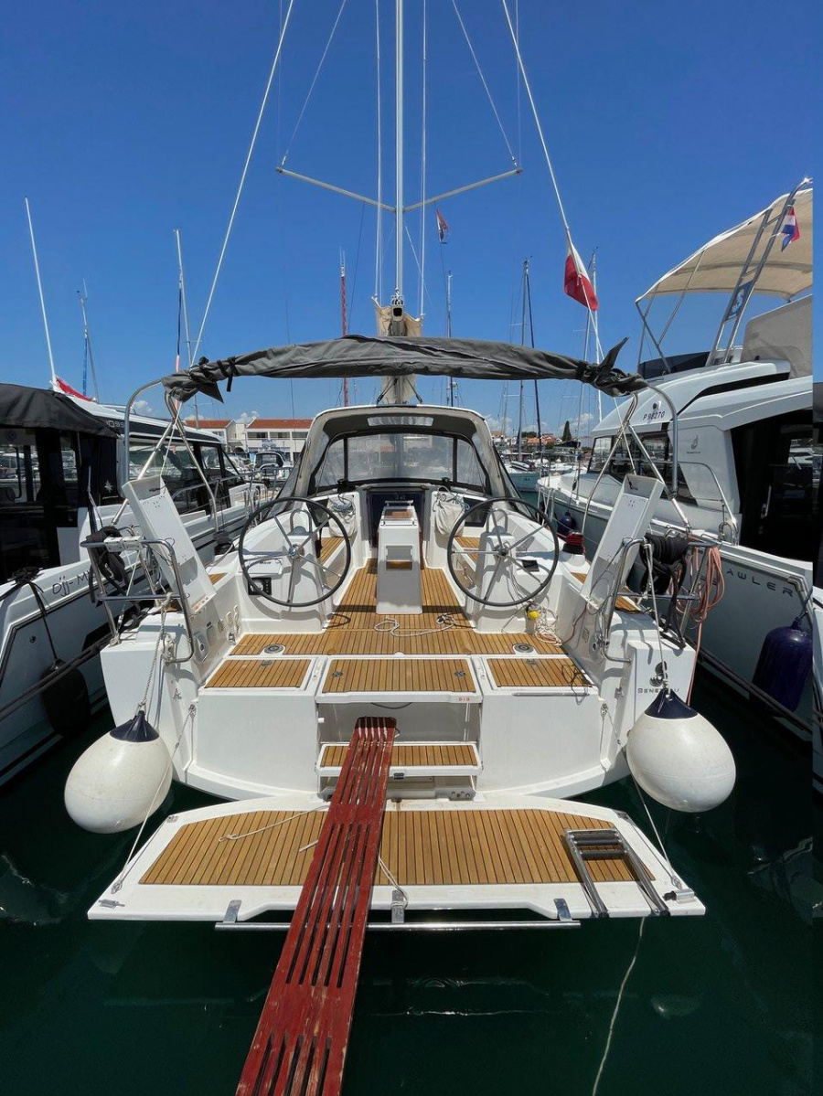 Photo #1 - Oceanis 35.1 (Caroline) in Marina - 35602