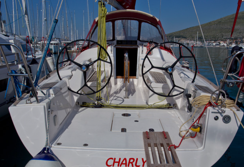 Photo #1 - Salona 35 (Charly) in Marina - 35606