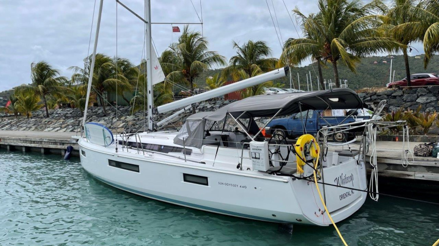 Photo #1 - Sun Odyssey 440 - 3 cab. (White Cap) en BVI, Tortola, Ritter House Marina - 35733