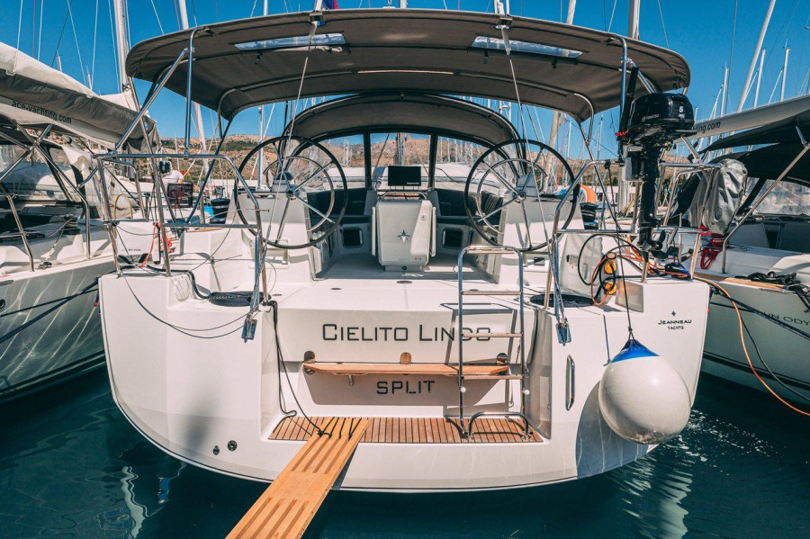 Photo #1 - Jeanneau 54 - 5 + 1 cab. (Cielito Lindo) in Yachtclub Seget (Marina Baotić) - 35828