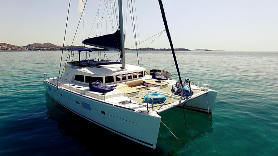 Photo #1 - Lagoon 500 - 5 + 1 + 1 cab. (Casino Royale) in Athens, Alimos marina - 35904