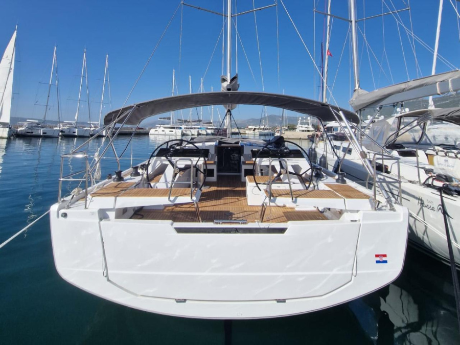 Photo #1 - Hanse 460 - 3 cab (FeMi Star) en Marina - 36157