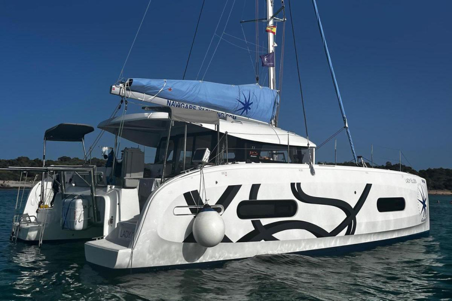 Photo #1 - Excess 11 - 4 cab. (Lady Ellen - 1747/2025) en de Mallorca, Marina Naviera Balear - 36196