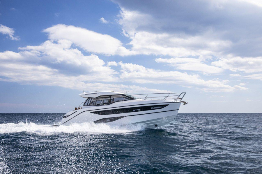 Photo #1 - Bavaria SR36HT (Tokyo) in Marina Kornati - 36203