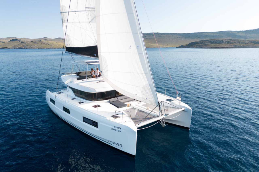 Photo #1 - Lagoon 46 - 4 + 2 cab. (Mare Luna) in Marina Mandalina - 36273