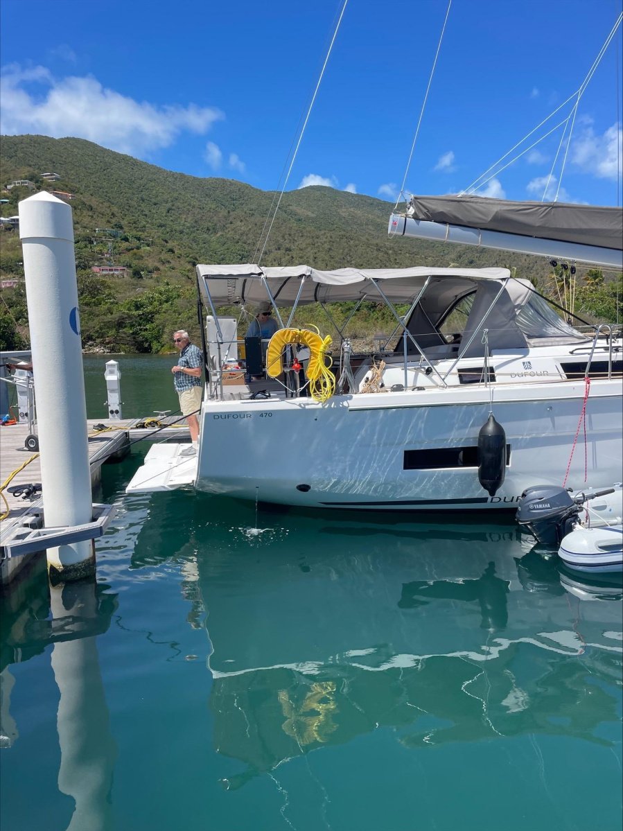 Photo #1 - Dufour 470 - 3 cab. (Shandy Breeze) en Resort & Marina - 36368