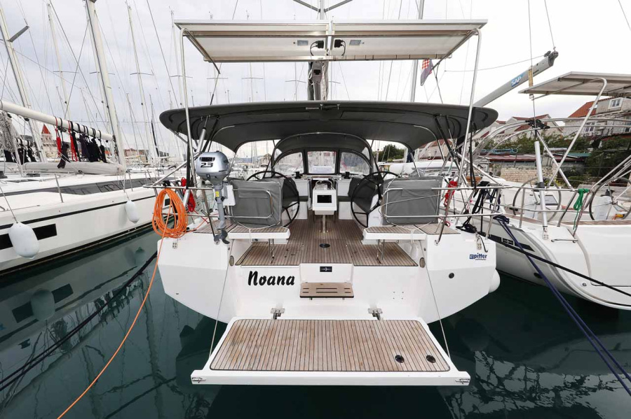 Photo #1 - Bavaria C42 (Noana) en ACI Marina - 36470