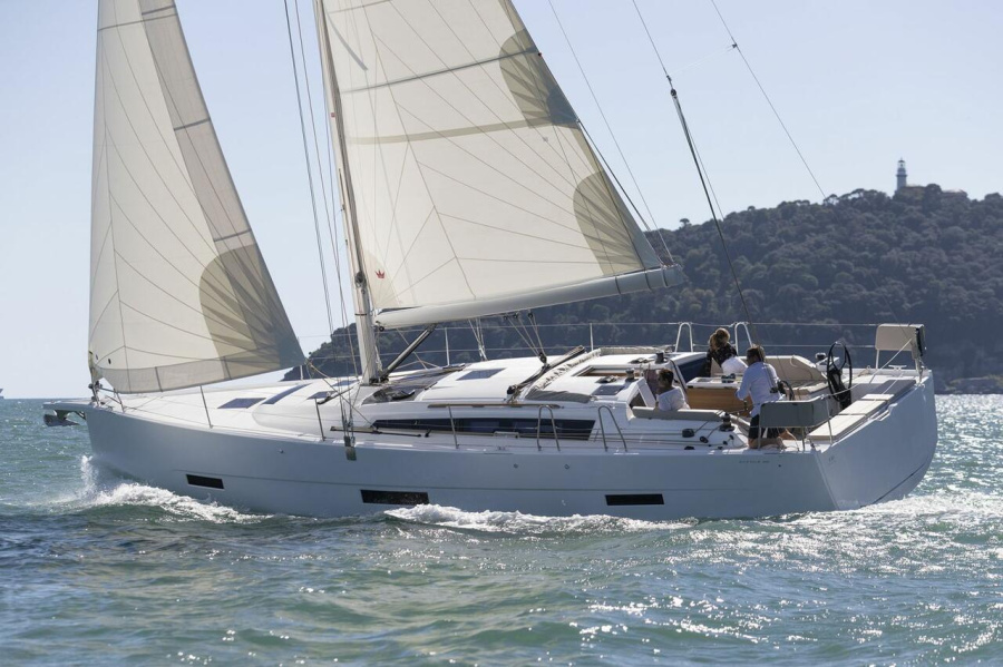 Photo #1 - Dufour 430 (Whisky) in Marina Tehnomont Veruda - 36519
