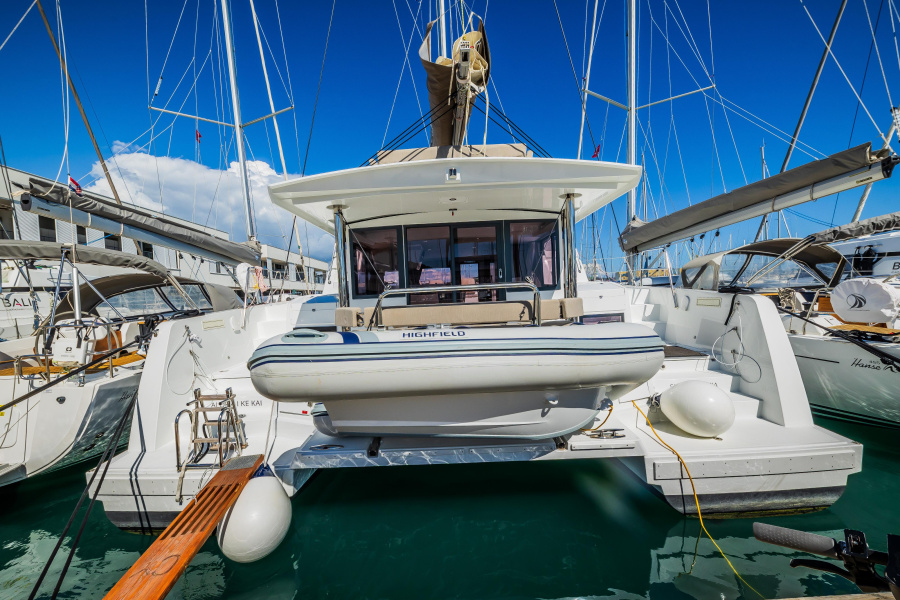 Photo #1 - Bali 4.4 - 4 + 1 cab. (Aloha I Ke Kai) in Yachtclub Seget (Marina Baotić) - 36543