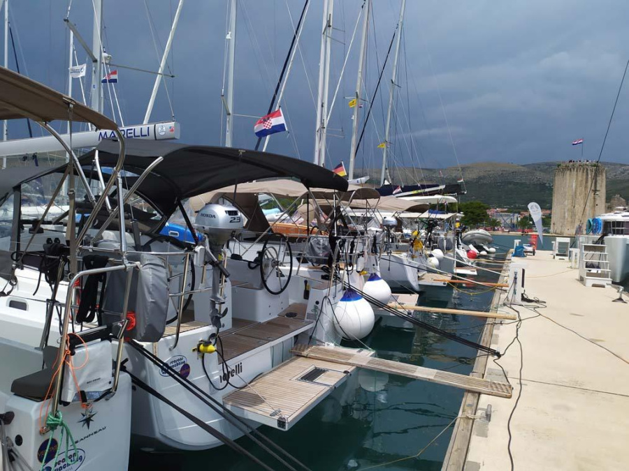 Photo #1 - Sun Odyssey 410 - 3 cab. (Marelli) in ACI Marina - 36555