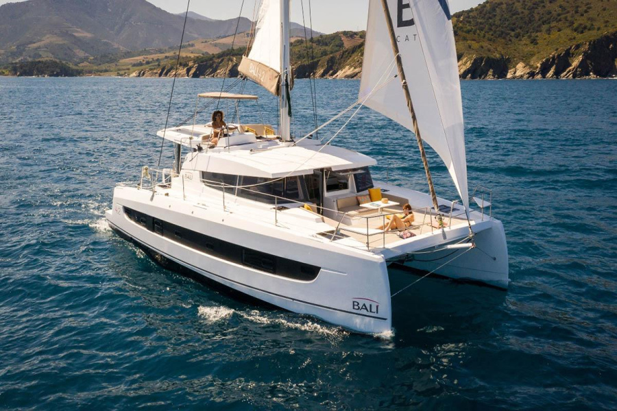 Photo #1 - Bali 4.2 - 4 + 1 cab. (Lizzy) in Yachtclub Seget (Marina Baotić) - 36582