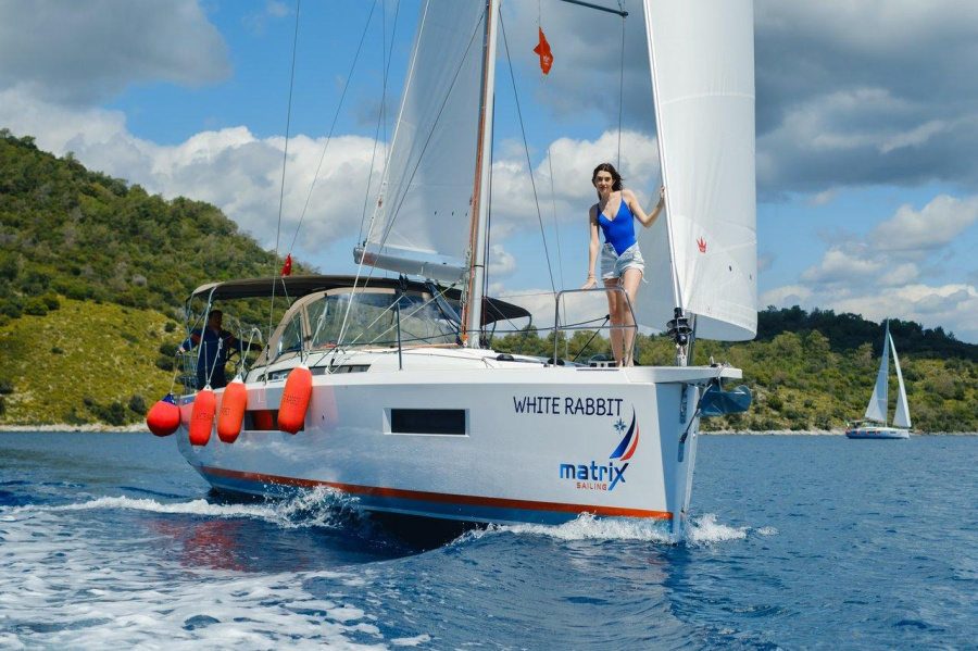 Photo #1 - Sun Odyssey 440 (White Rabbit) en Marina - 36587