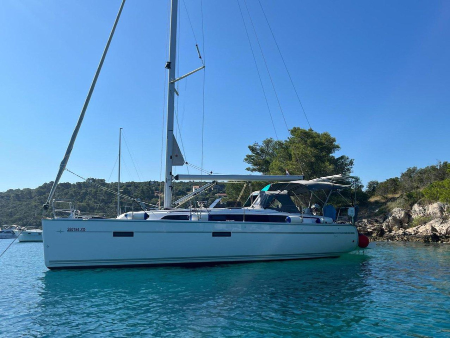 Photo #1 - Bavaria Cruiser 37 Style (Fortunata) in Marina Zadar (ex. Tankerkomerc) - 36622