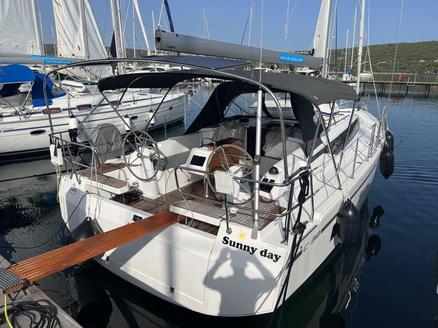 Photo #1 - Bavaria C38 (Sunny Day) in Marina Punat - 36687