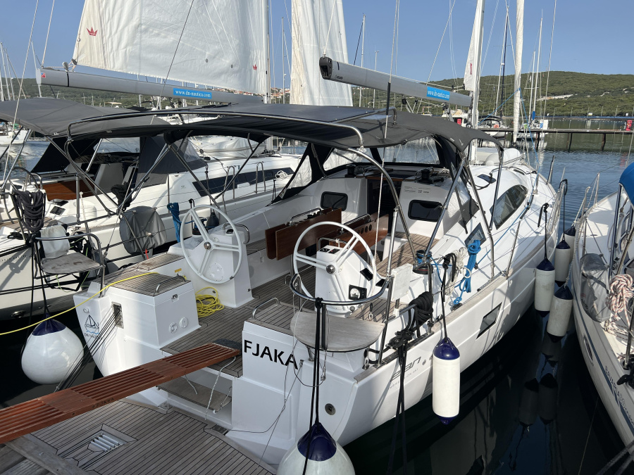 Photo #1 - Elan Impression 45.1 (Fjaka) en Marina Punat - 36689