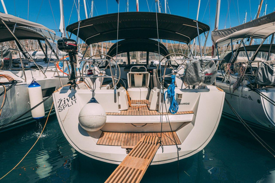 Photo #1 - Sun Odyssey 49 (Živa) en Yachtclub Seget (Marina Baotić) - 36732