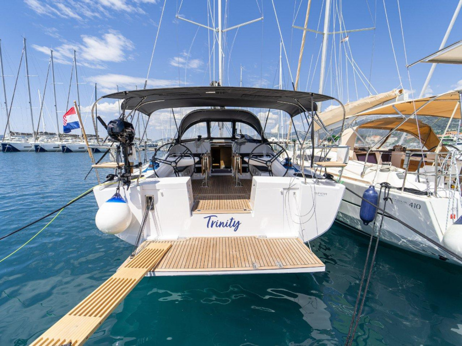 Photo #1 - Elan Impression 45 - 4 cab. (Trinity) in Marina - 36737