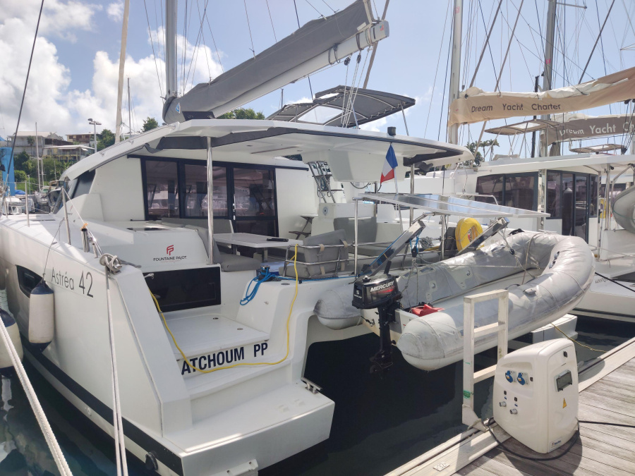 Photo #1 - Fountaine Pajot Astrea 42 - 4 + 2 cab. (Atchoum) in Guadeloupe, La Marina - 36794